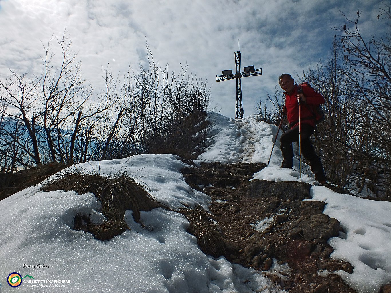 53 E sono sull'anticima del Podona (1192 m.) .JPG